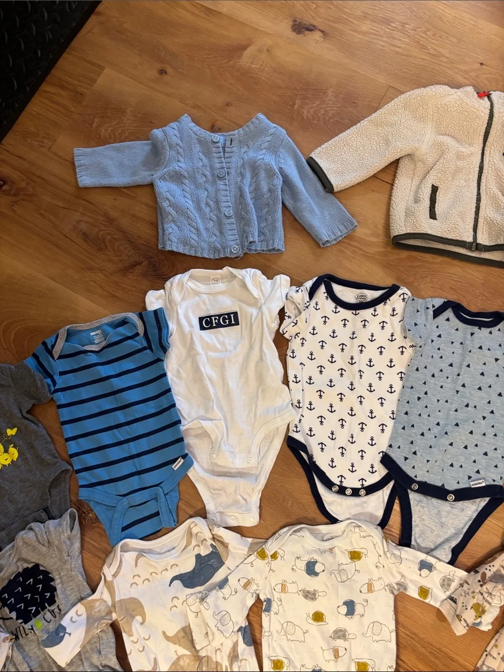 Old Navy size newborn
